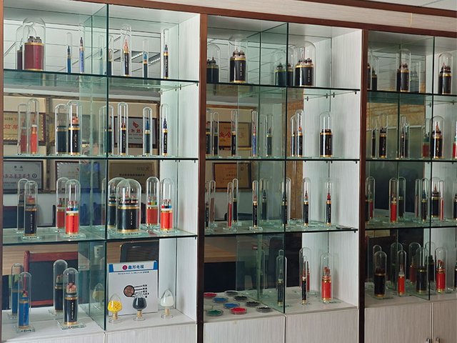 Sample display room with mineral insulated cable and xlpe cable cross sections